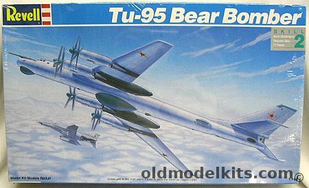 Revell 1/144 Tu-95 Bear Bomber, 4727 plastic model kit